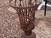 Stookmand met doorsnede 47 cm en hoogte 90 cm. - afbeelding 2 van  2