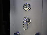 Stoomcabine met whirlpool massagebad - halfrond - wit bad met zwarte cabine 135x135x220 cm - afbeelding 8 van  10