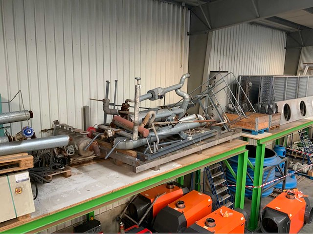 Stoomketel met voedingswater tank en toebehoren - afbeelding 1 van  2