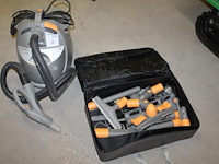 Stoomreiniger unitekno 9i9dual evolution inclusief koffer met hulpstukken.