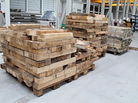 Stop- / stookhout op 4 pallets. - afbeelding 1 van  3