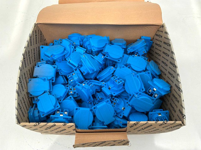Stopcontacten/schuko 16 amp 100x - afbeelding 1 van  2