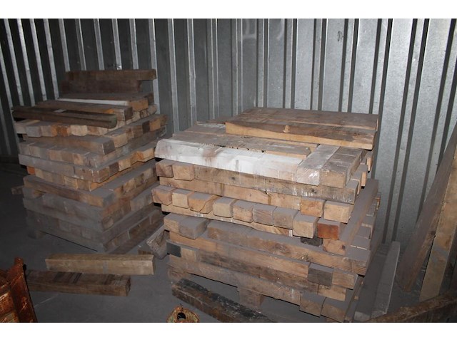 Stophout op 5 pallets. - afbeelding 3 van  4