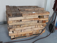 Stophout op pallet. - afbeelding 1 van  2