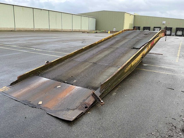 Storax mobiele laadbrug - afbeelding 4 van  13