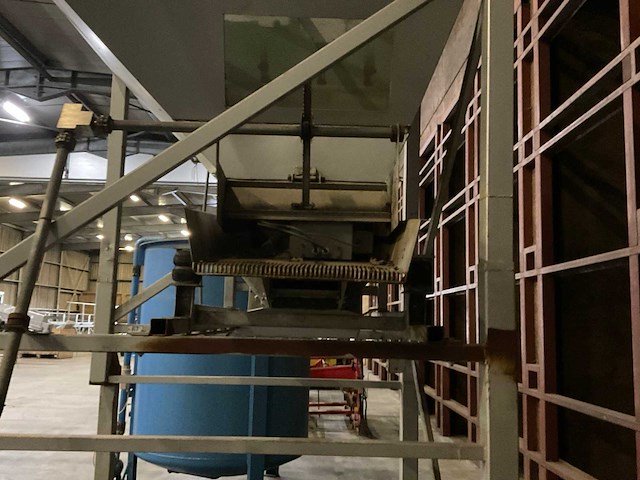 Stortbunker met kantelaar - afbeelding 4 van  6