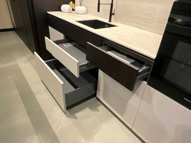 Stosa - showroomkeuken met dubbele pocketdeur (c) - afbeelding 8 van  22