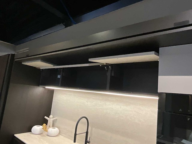 Stosa - showroomkeuken met dubbele pocketdeur (c) - afbeelding 10 van  22