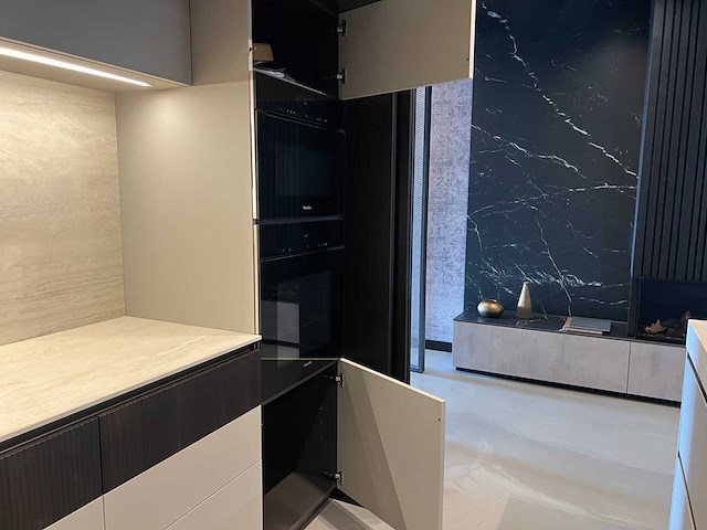 Stosa - showroomkeuken met dubbele pocketdeur (c) - afbeelding 13 van  22