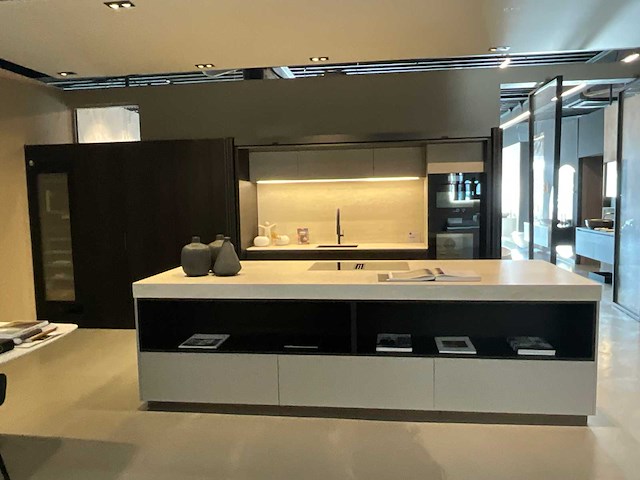 Stosa - showroomkeuken met dubbele pocketdeur (c) - afbeelding 18 van  22