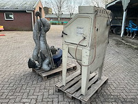 Straalcabine en afzuiginstallatie (2x) - afbeelding 13 van  17