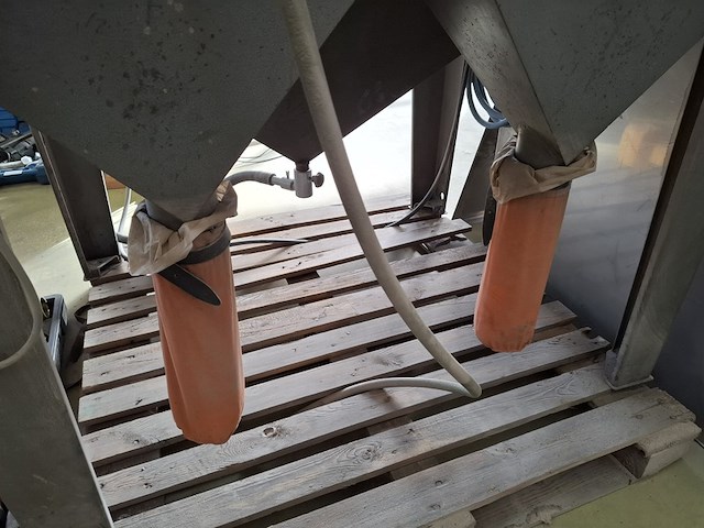 Straalcabine en reinigingsstation - afbeelding 4 van  16