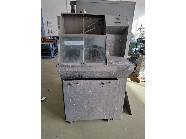 Straalcabine en reinigingsstation - afbeelding 5 van  16