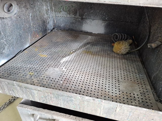 Straalcabine en reinigingsstation - afbeelding 6 van  16