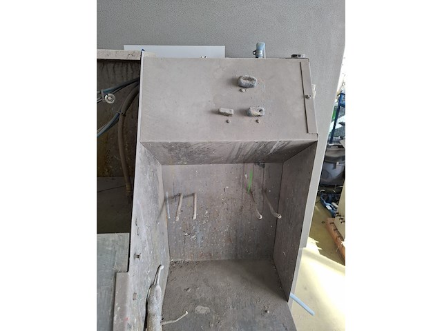 Straalcabine en reinigingsstation - afbeelding 7 van  16