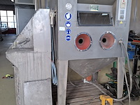 Straalcabine en reinigingsstation - afbeelding 1 van  16