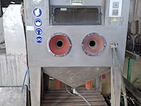 Straalcabine en reinigingsstation - afbeelding 9 van  16