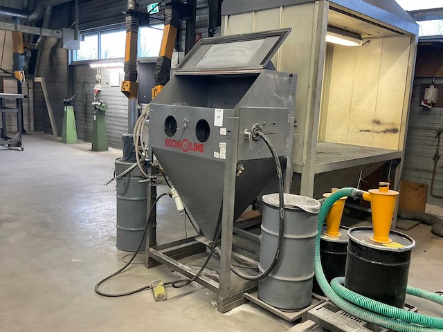 Straalcabine met slijpkast - afbeelding 2 van  11