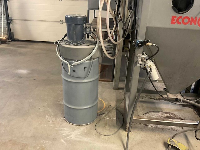 Straalcabine met slijpkast - afbeelding 7 van  11