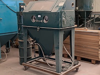 Straalcabine met zandblazer holland mineraal bv, 42 24, bouwjaar 2000