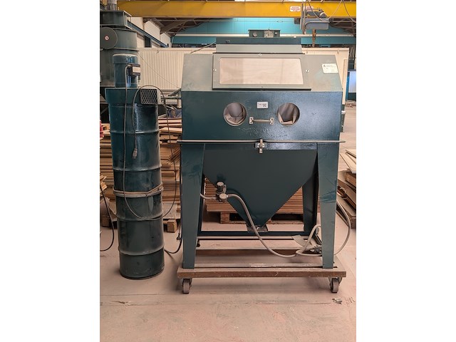 Straalcabine met zandblazer holland mineraal bv, 42 24, bouwjaar 2000 - afbeelding 10 van  17