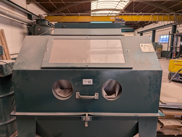Straalcabine met zandblazer holland mineraal bv, 42 24, bouwjaar 2000 - afbeelding 12 van  17
