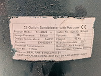 Straalcabine met zandblazer - afbeelding 8 van  16