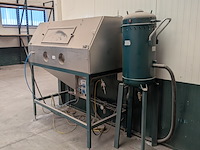 Straalcabine met zandblazer - afbeelding 9 van  16