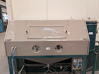 Straalcabine met zandblazer - afbeelding 11 van  16