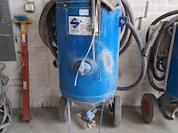 Straalketel met gelaatbescherming sybrandy, bouwjaar 2008 - afbeelding 1 van  8