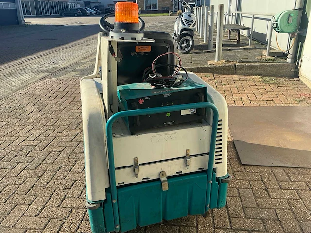 Straatveegmachine - afbeelding 6 van  10