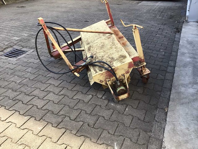 Straatveegmachine - afbeelding 4 van  4