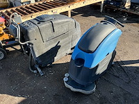 Straatveegmachine - afbeelding 1 van  1