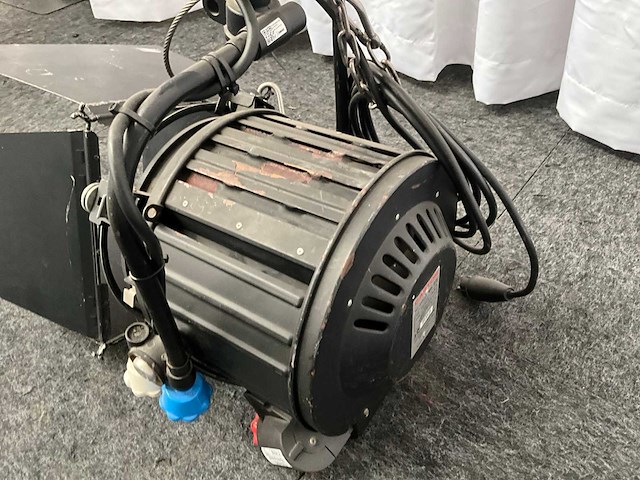 Strand castor 2kw po spotlight (10x) - afbeelding 4 van  7