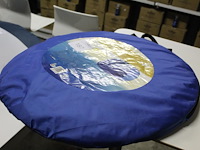 Strandscherm pop up afm. 146 x 149 x 89 cm. margeproduct - afbeelding 2 van  2