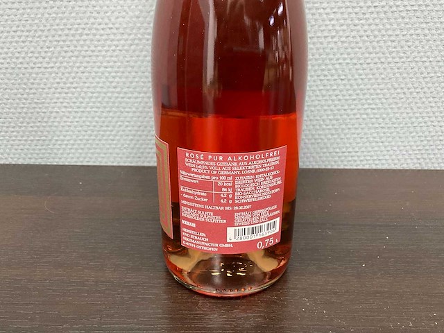 Strauch rosé pur alkoholfrei (8x) - afbeelding 3 van  3
