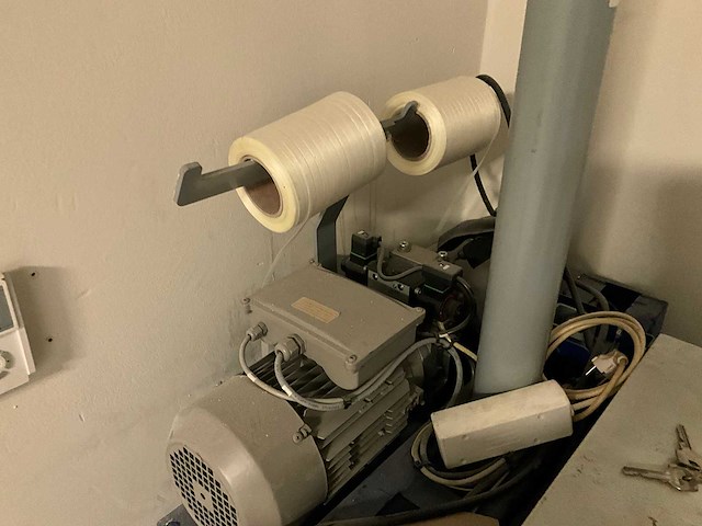 Strautmann - balepress 3 - kartonpers - afbeelding 6 van  9