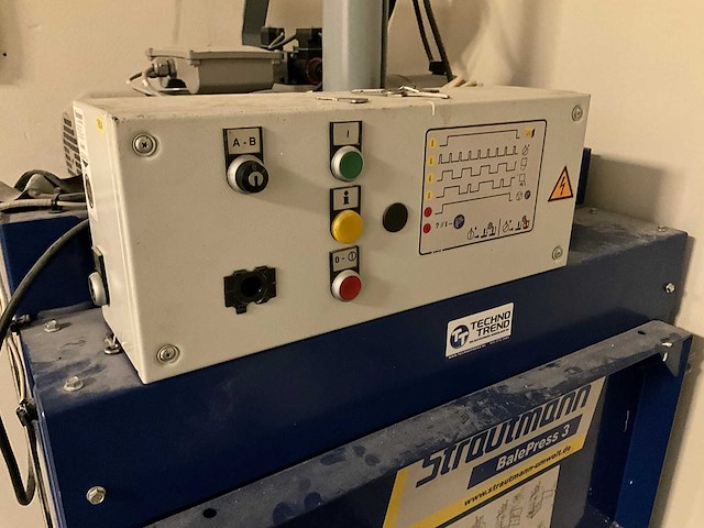 Strautmann - balepress 3 - kartonpers - afbeelding 7 van  9