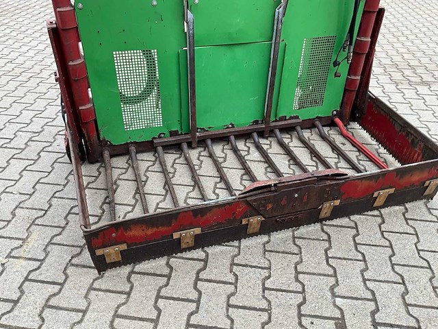 Strautmann hydrofox hk3 plus blokkensnijder - afbeelding 5 van  11