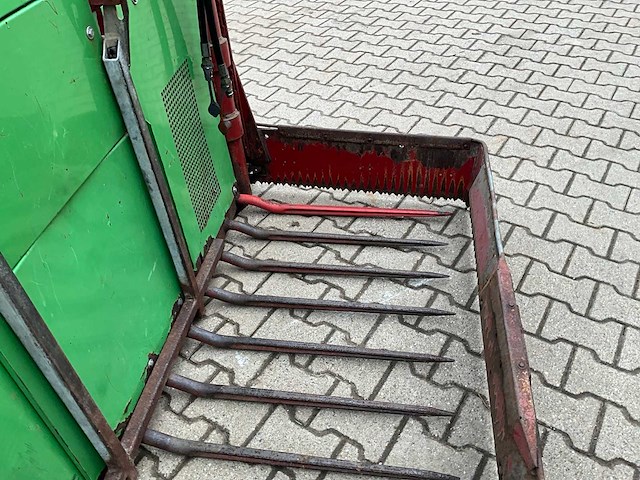 Strautmann hydrofox hk3 plus blokkensnijder - afbeelding 7 van  11