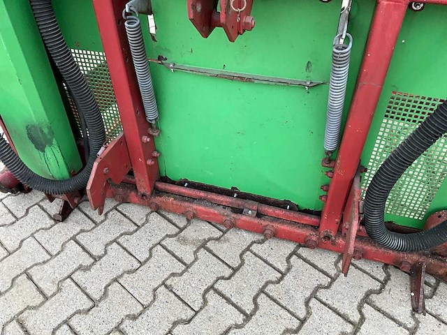 Strautmann hydrofox hk3 plus blokkensnijder - afbeelding 9 van  11