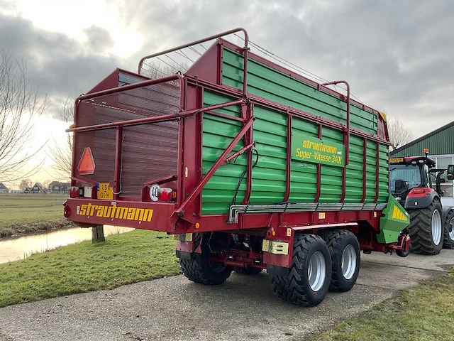 Strautmann super-vitesse 3401 opraapwagen - afbeelding 9 van  15