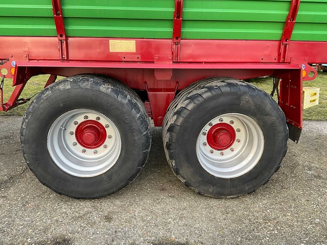 Strautmann super-vitesse 3401 opraapwagen - afbeelding 15 van  15