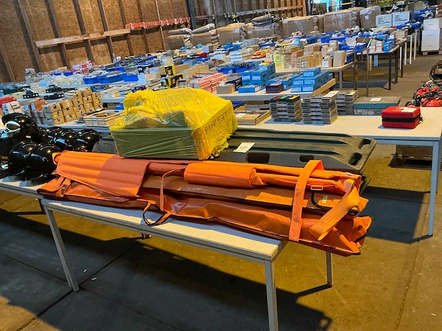 Stretcher met fixatieset (7x) - afbeelding 1 van  4