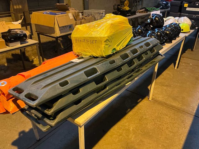 Stretcher met fixatieset (7x) - afbeelding 3 van  4