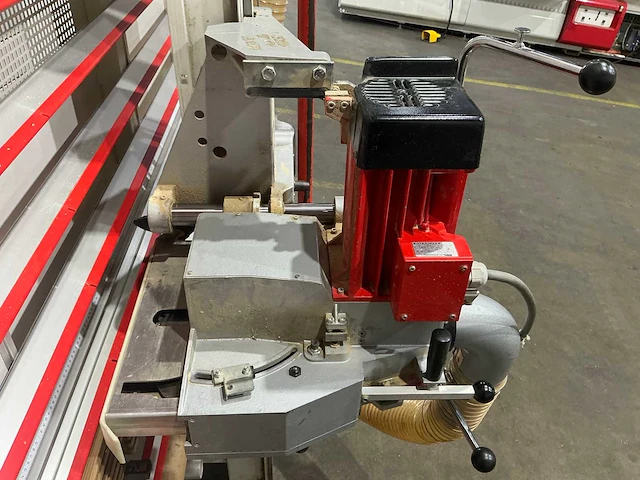 Stribig - 2002 - compact 5207 - verticale platenzaag - afbeelding 6 van  27