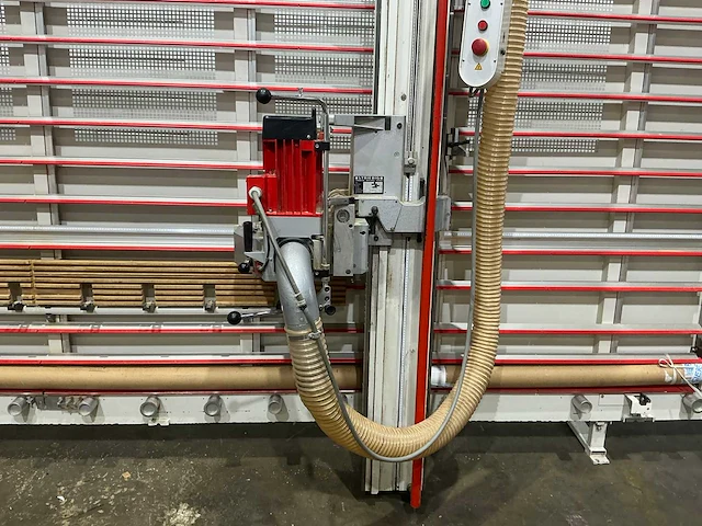 Stribig - 2002 - compact 5207 - verticale platenzaag - afbeelding 13 van  20