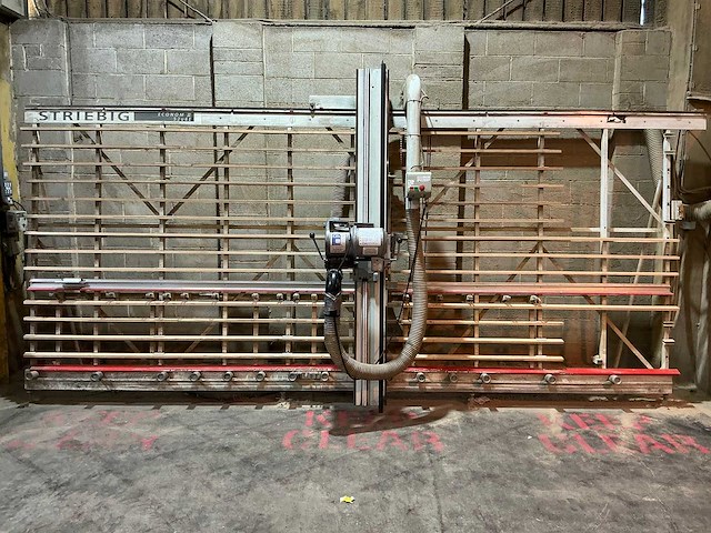 Striebig - 2005 - econom ii 5206 e - verticale platenzaag - afbeelding 9 van  15