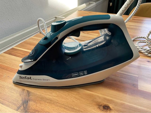 Strijkplank (3x),wasrek, strijkijzer - afbeelding 4 van  5