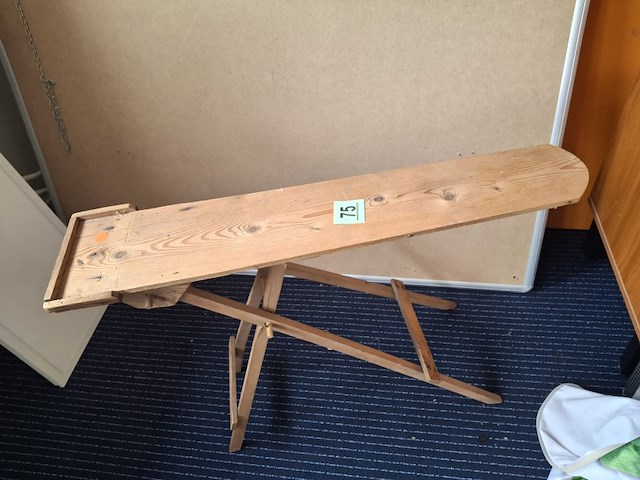 Strijkplank hout - afbeelding 3 van  3